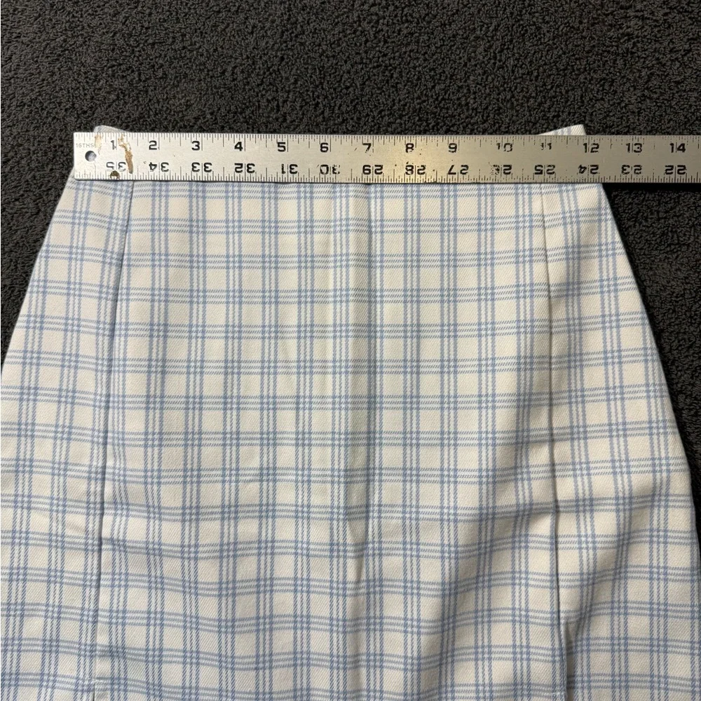 Elegant Blue and White Checkered Pencil‎ Skirt